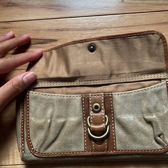 AUTHENTIC Fossil Clutch wallet - Picture 4 of 11